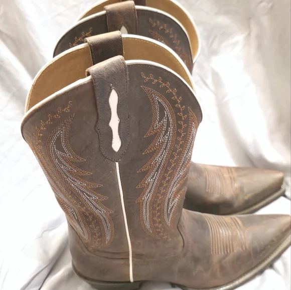 Ariat Western Cowboy Boots - Picture 3 of 7